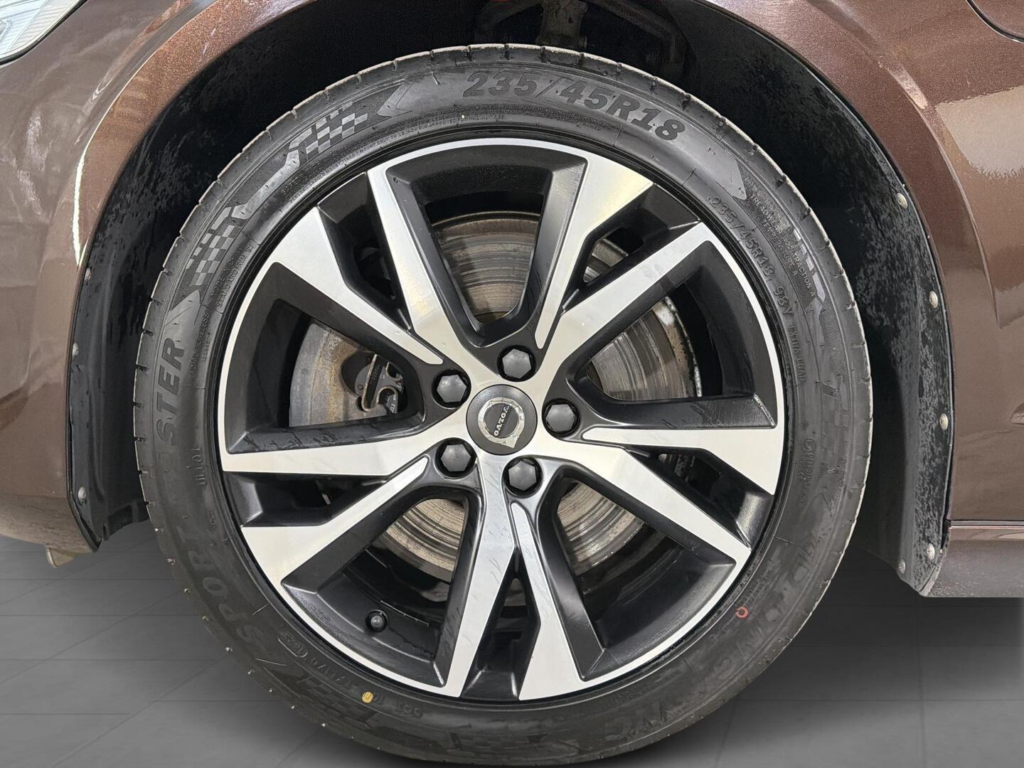 VOLVO V60 2019