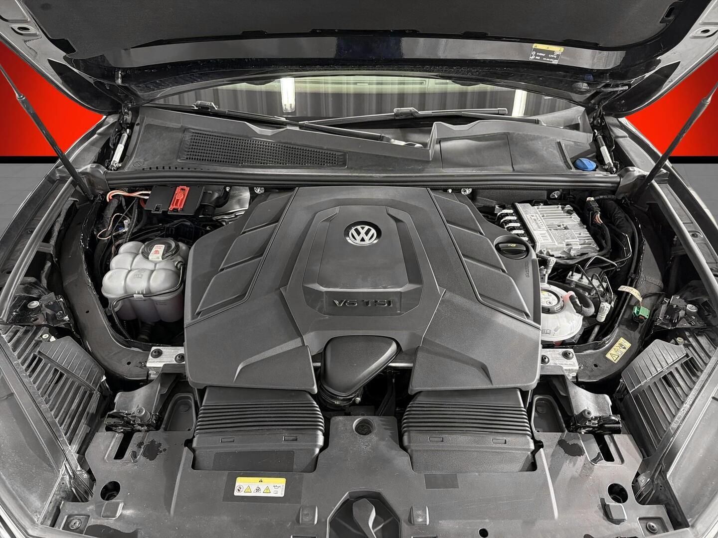 VOLKSWAGEN Touareg 2020