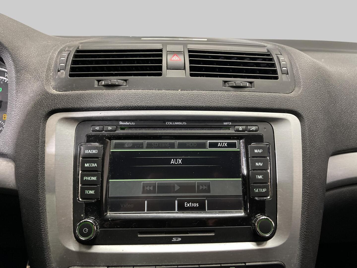 SKODA Octavia 2011