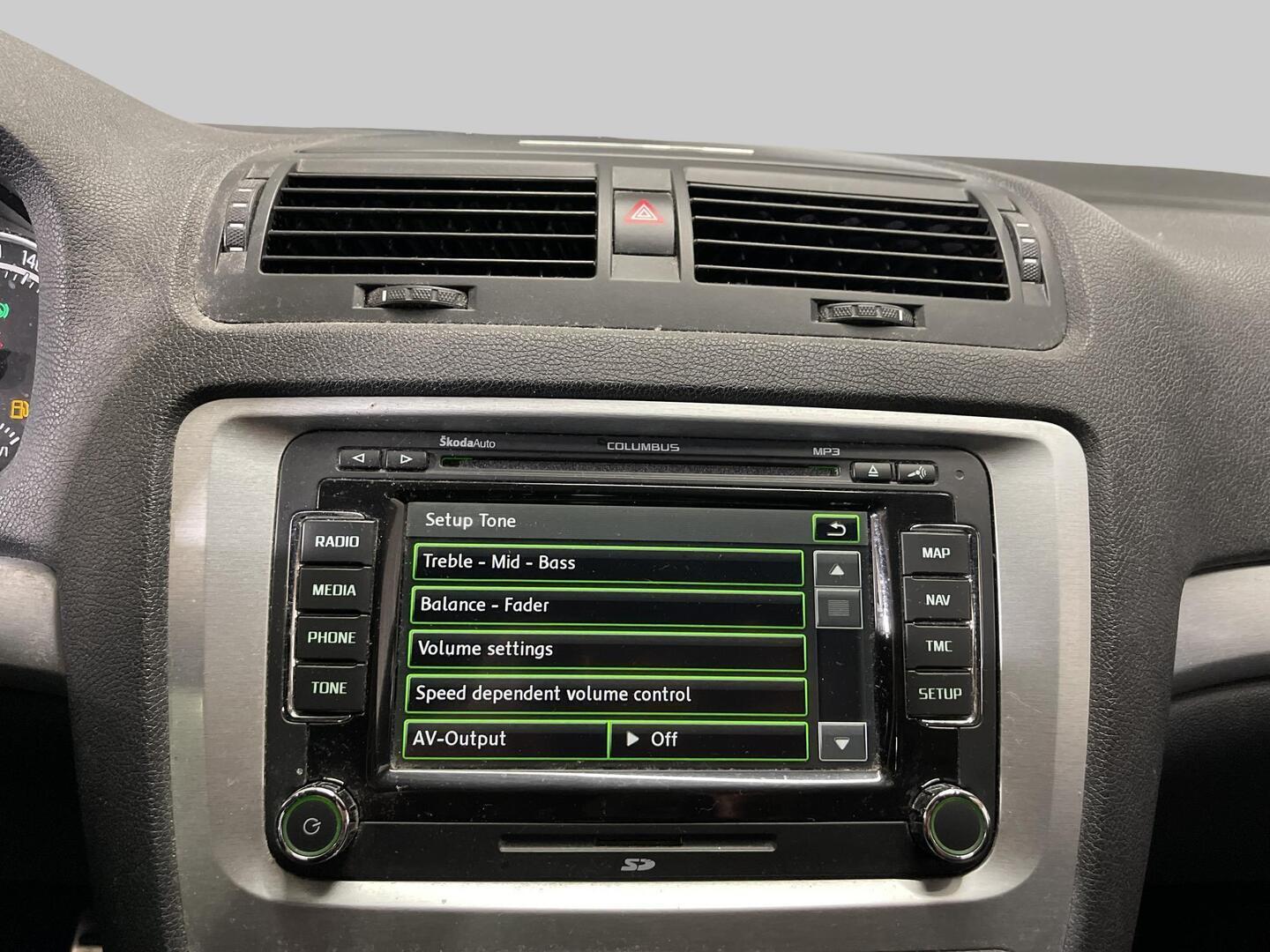 SKODA Octavia 2011