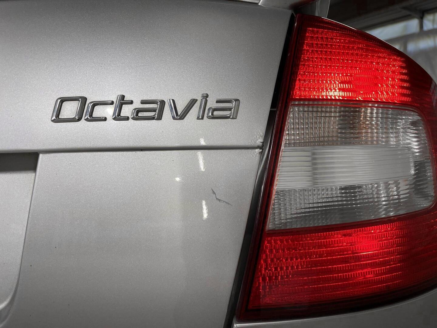 SKODA Octavia 2011