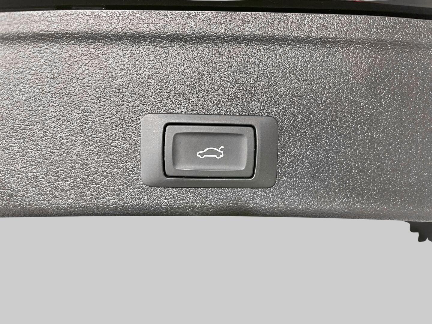 AUDI A4 2018