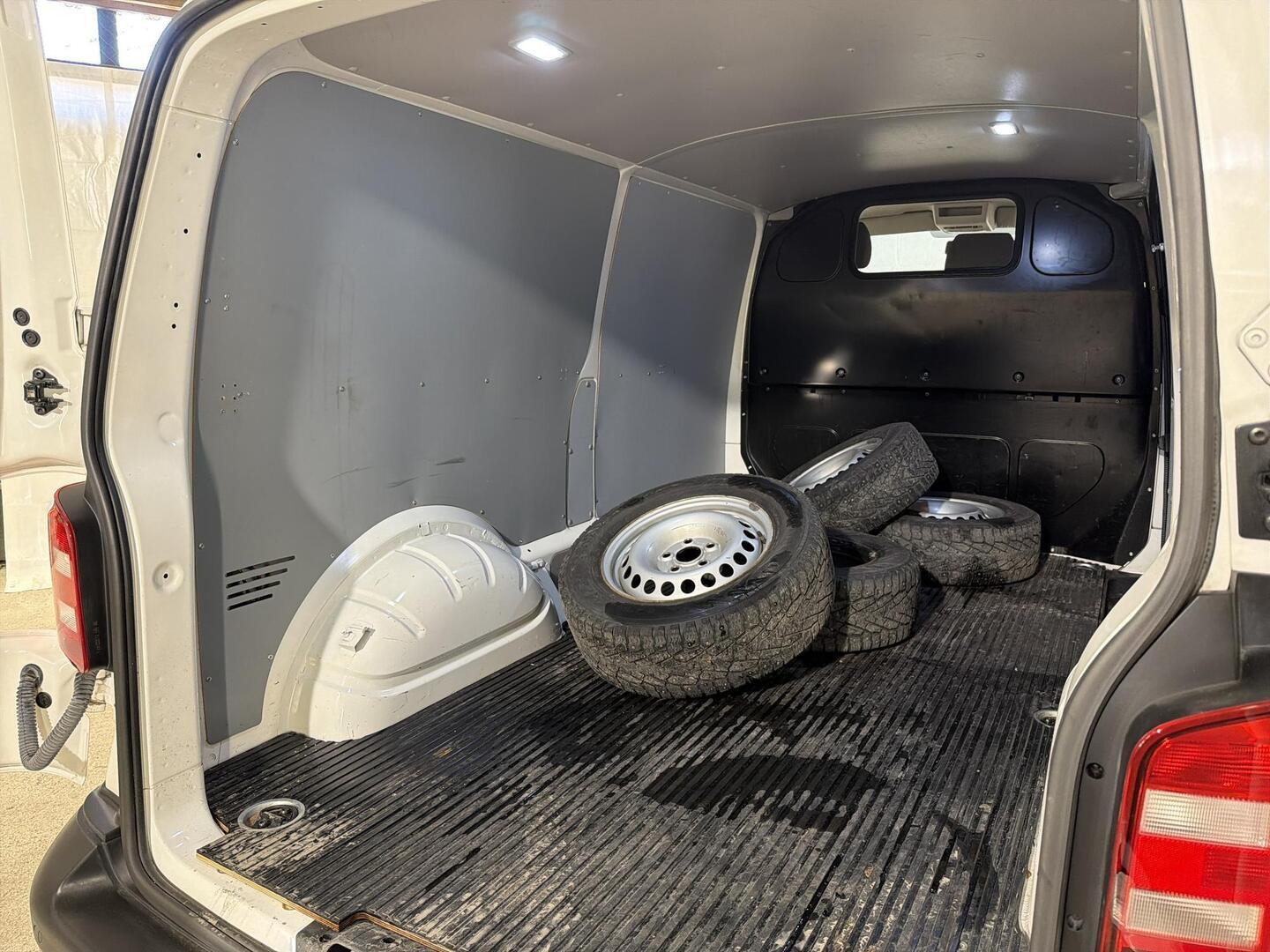 VOLKSWAGEN Transporter 2018