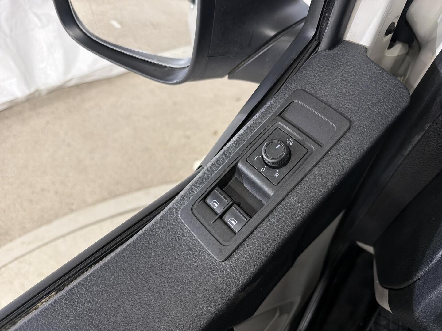 VOLKSWAGEN Transporter 2018