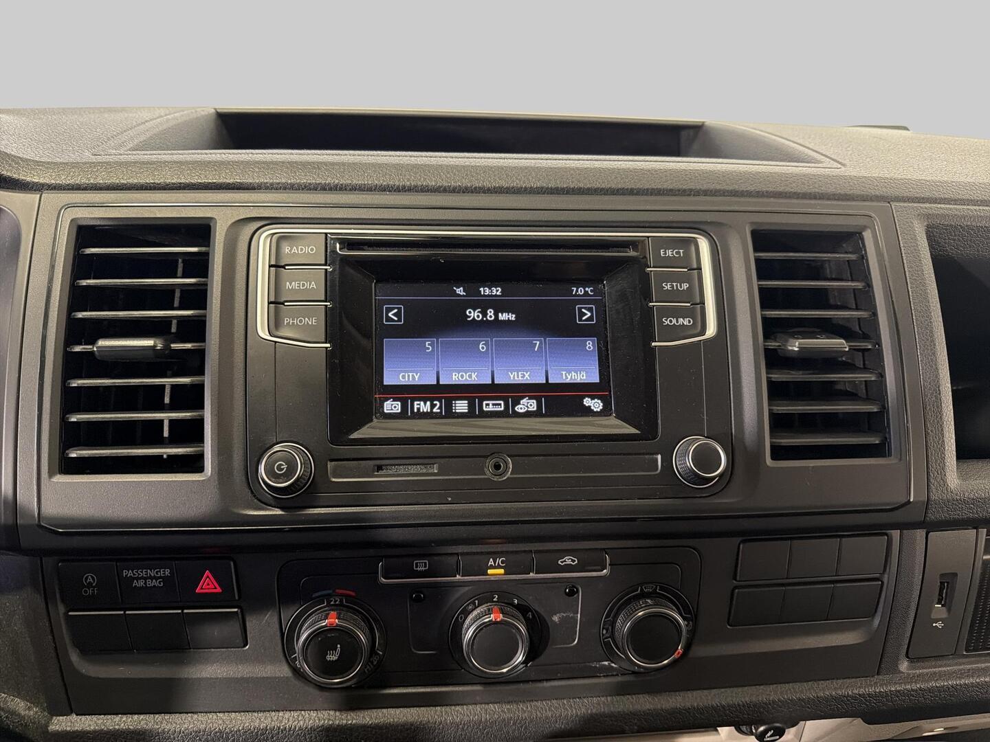 VOLKSWAGEN Transporter 2018