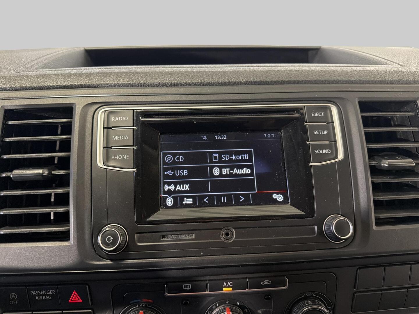 VOLKSWAGEN Transporter 2018