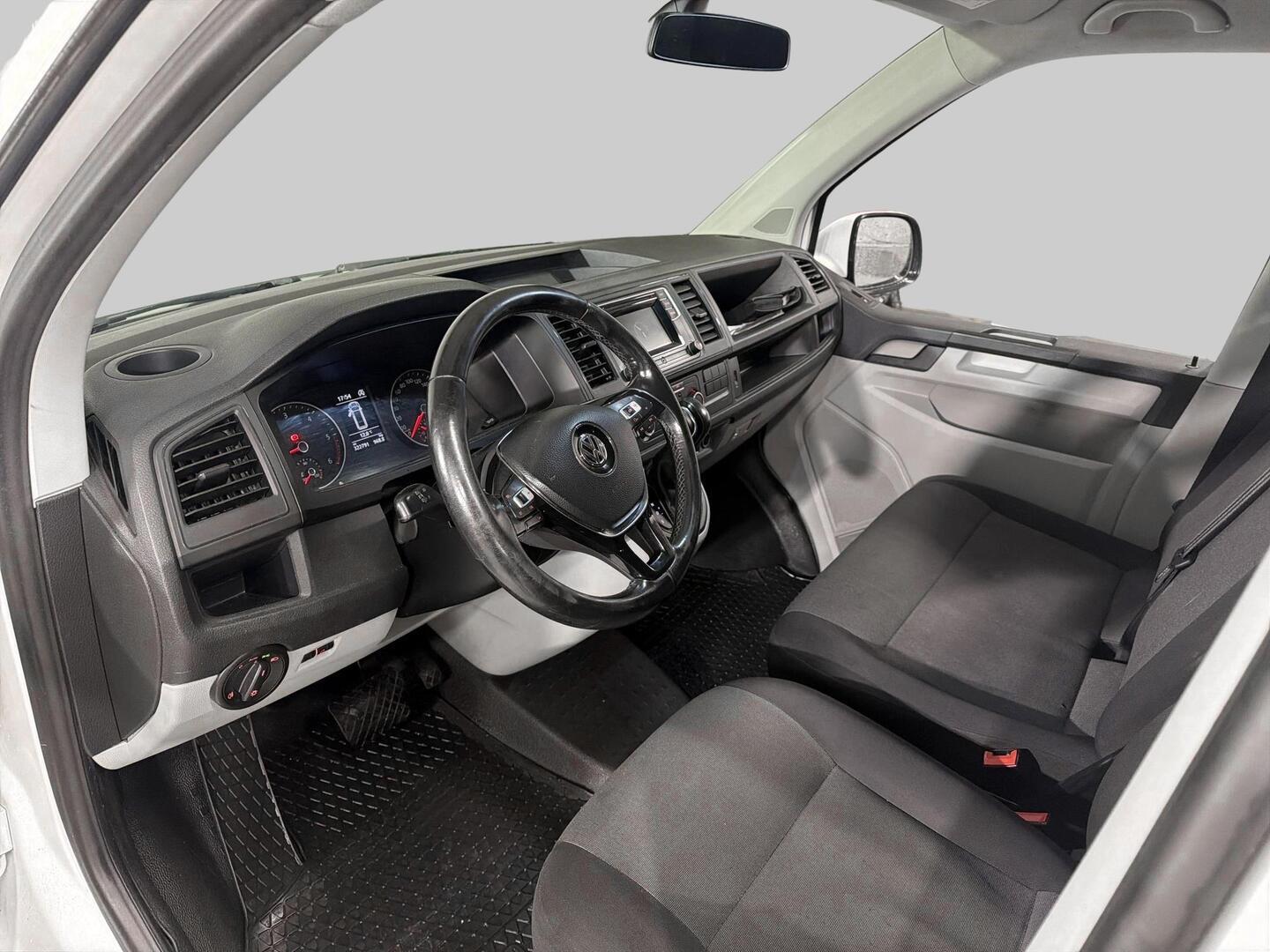 VOLKSWAGEN Transporter 2017