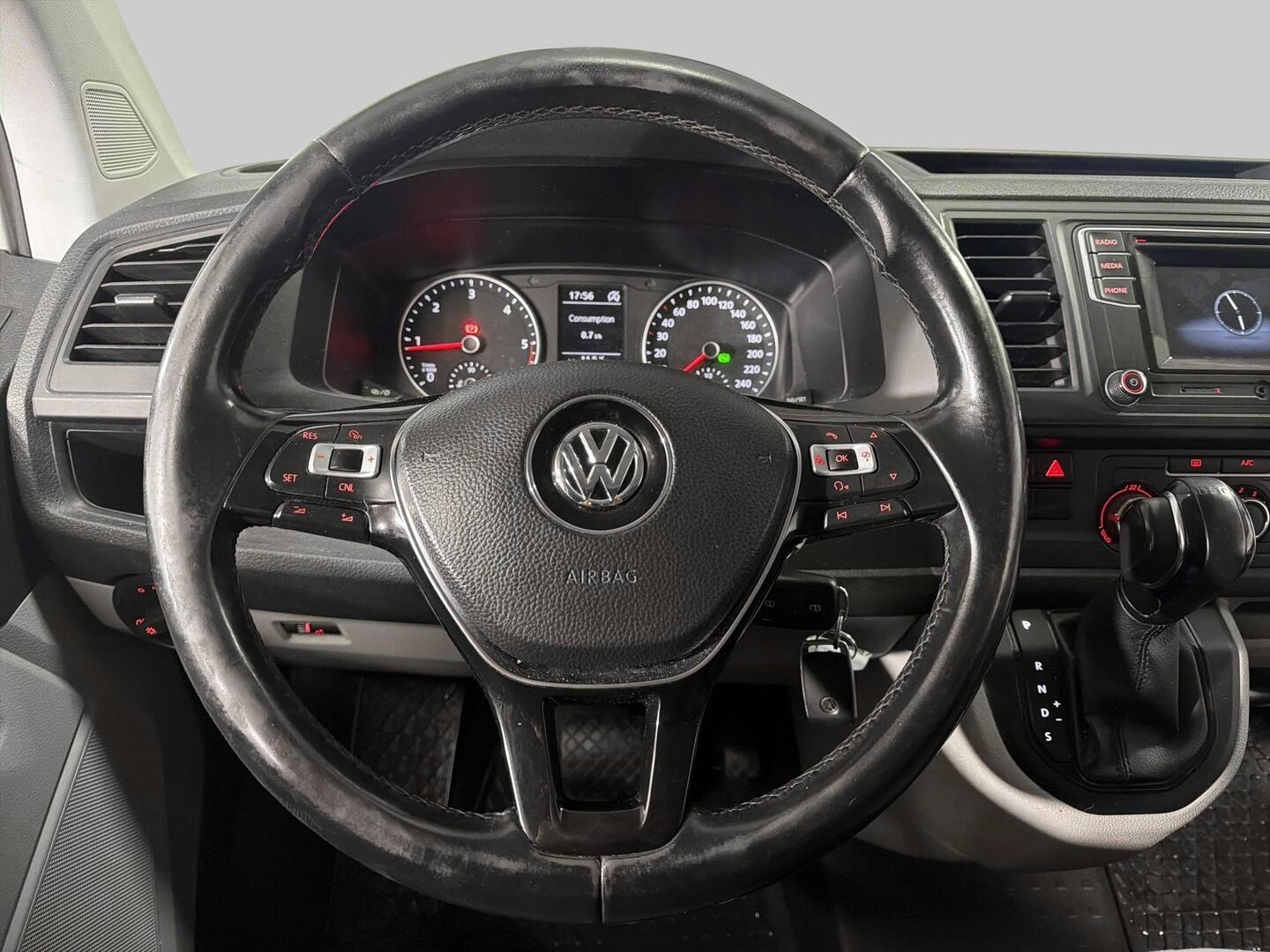 VOLKSWAGEN Transporter 2017