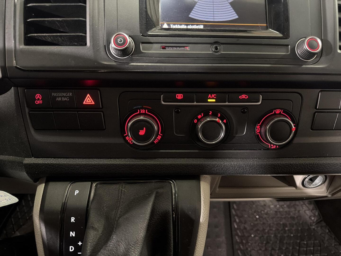 VOLKSWAGEN Transporter 2017