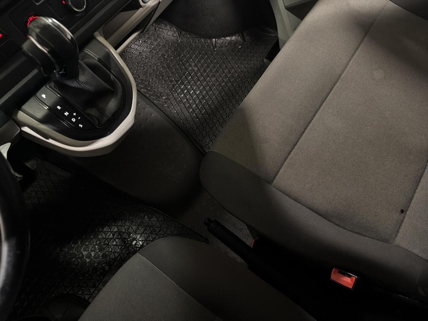 VOLKSWAGEN Transporter 2017