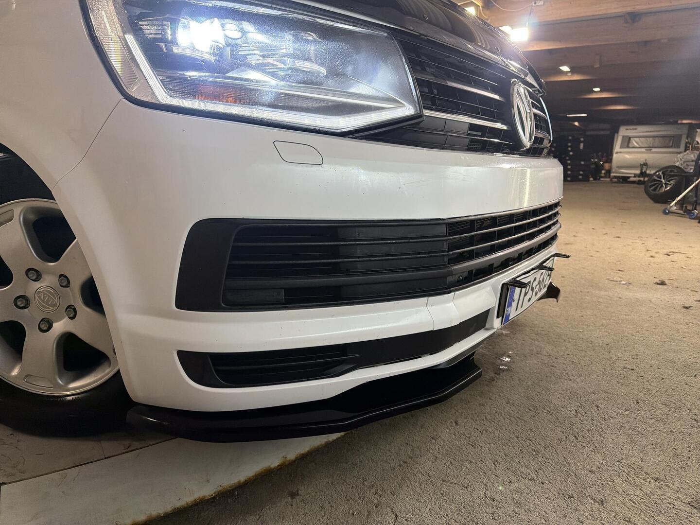 VOLKSWAGEN Transporter 2017