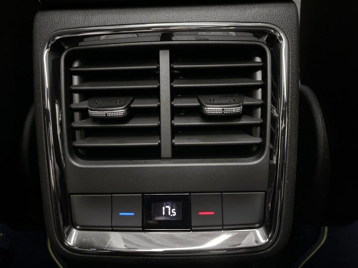 SKODA Enyaq 2023