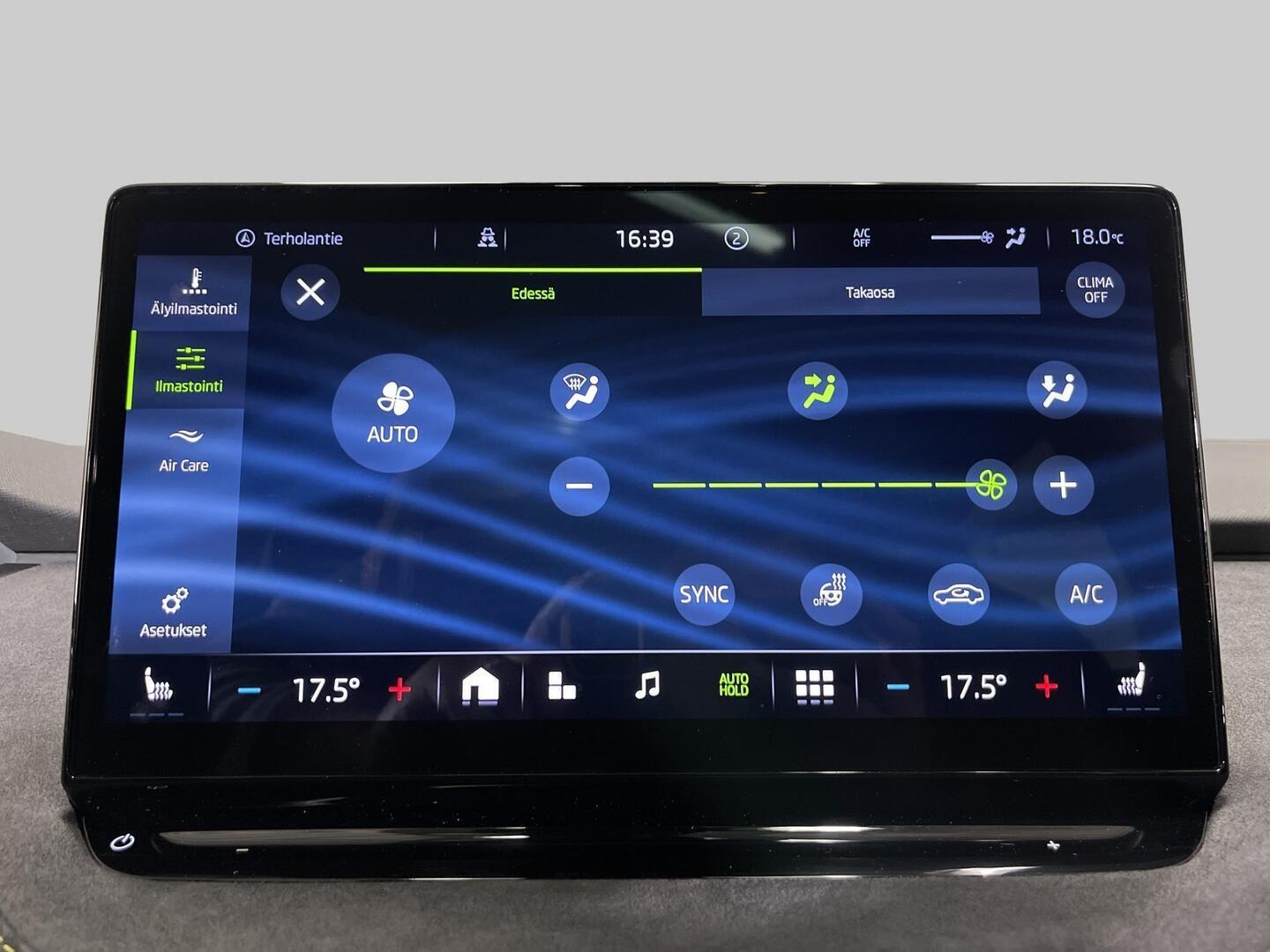 SKODA Enyaq 2023