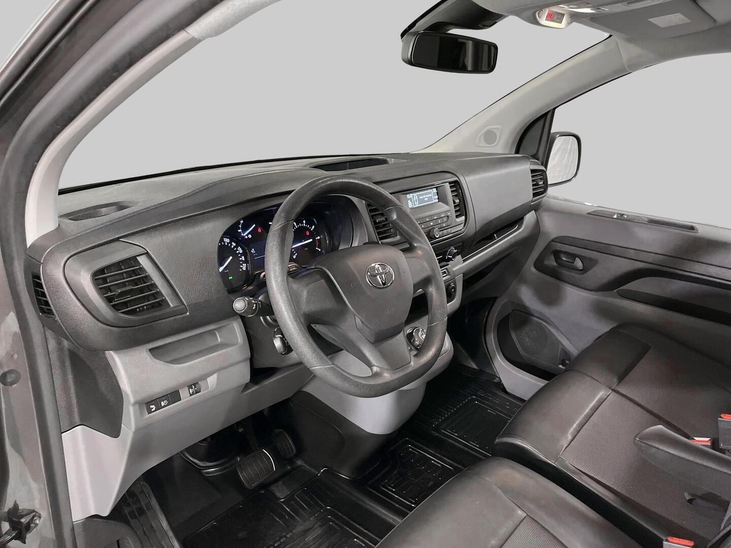 TOYOTA Proace 2020