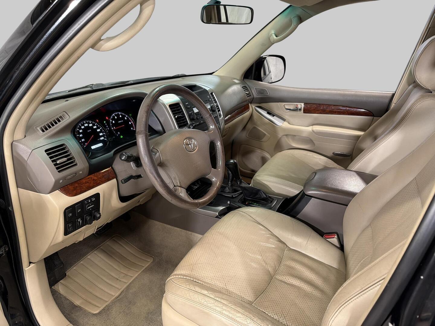 TOYOTA Land Cruiser 2003