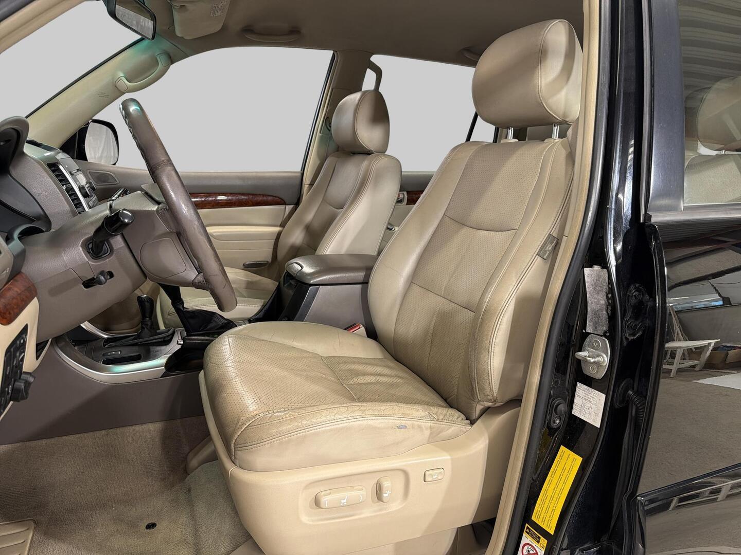 TOYOTA Land Cruiser 2003