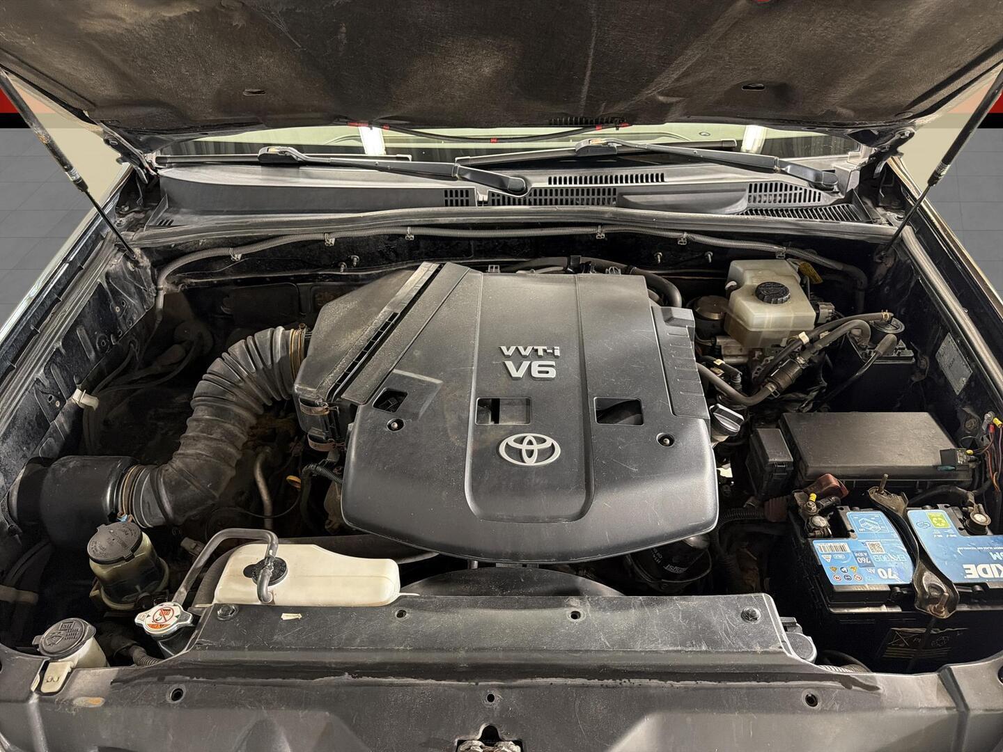 TOYOTA Land Cruiser 2003