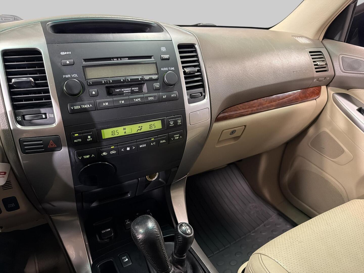 TOYOTA Land Cruiser 2003