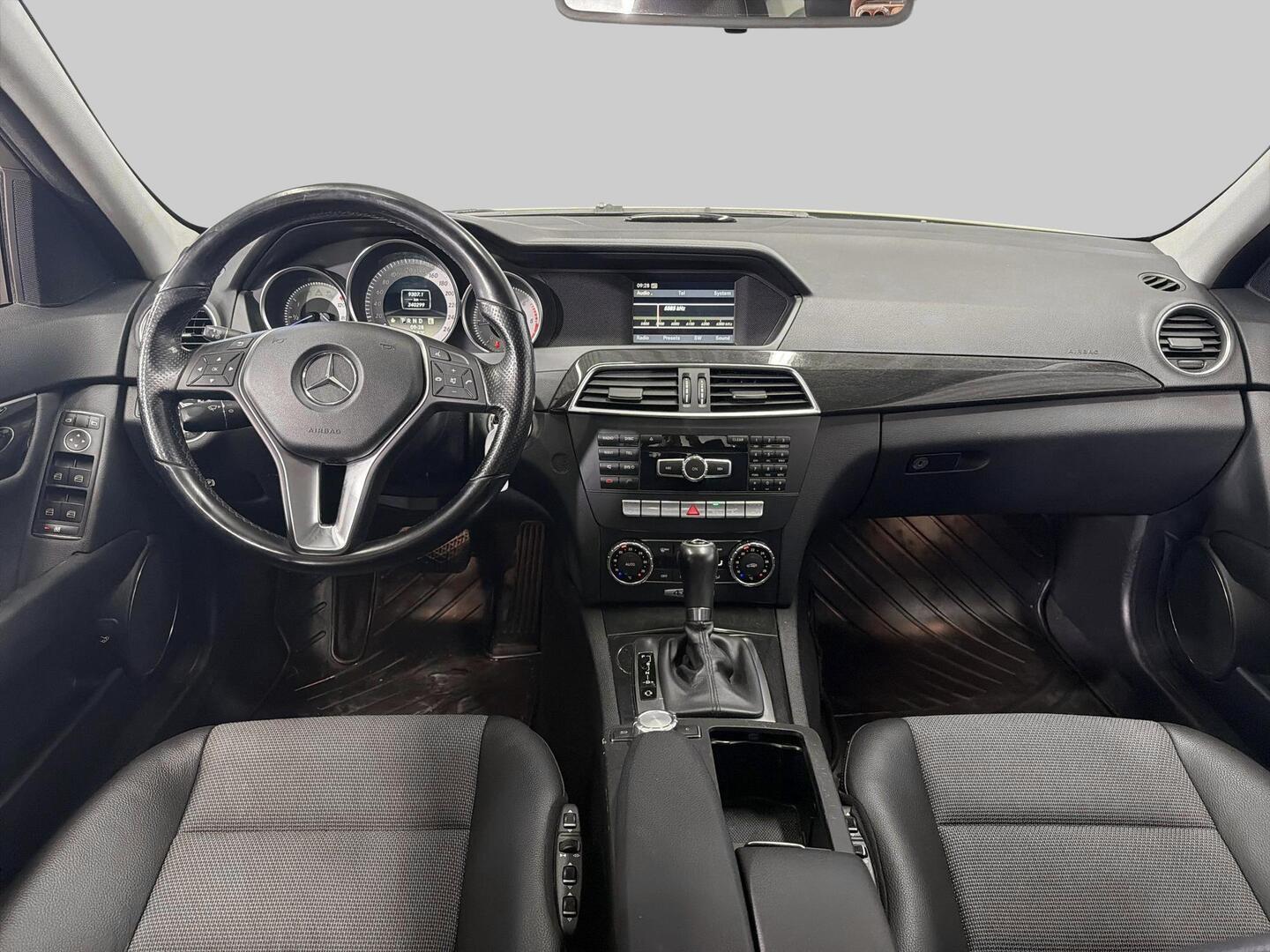 MERCEDES-BENZ C 2011