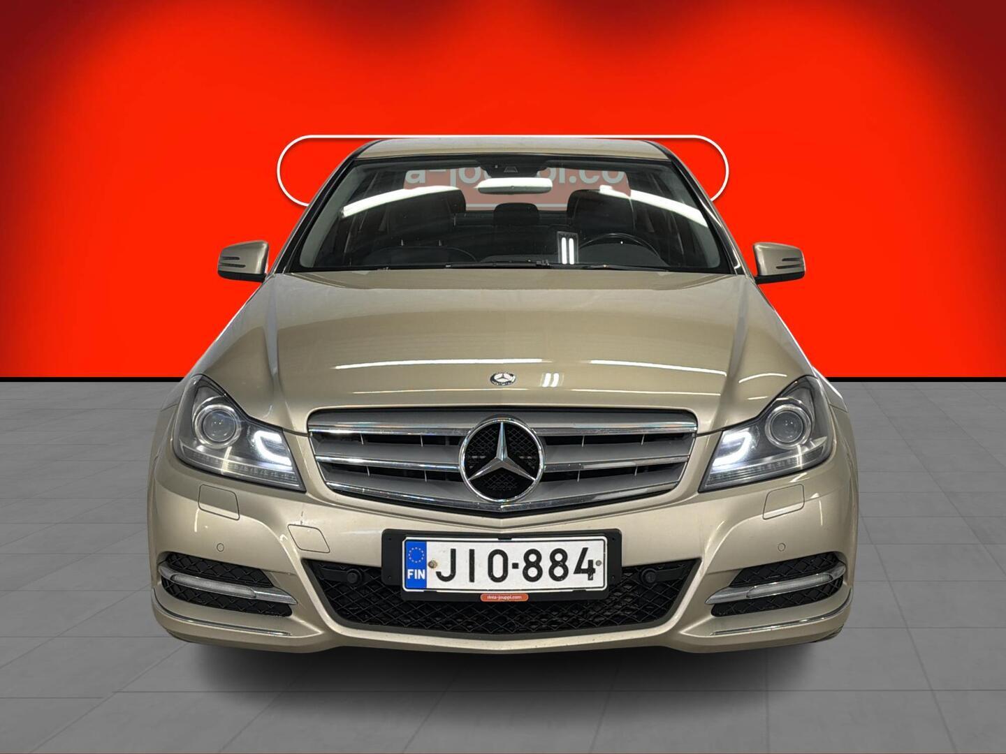 MERCEDES-BENZ C 2011