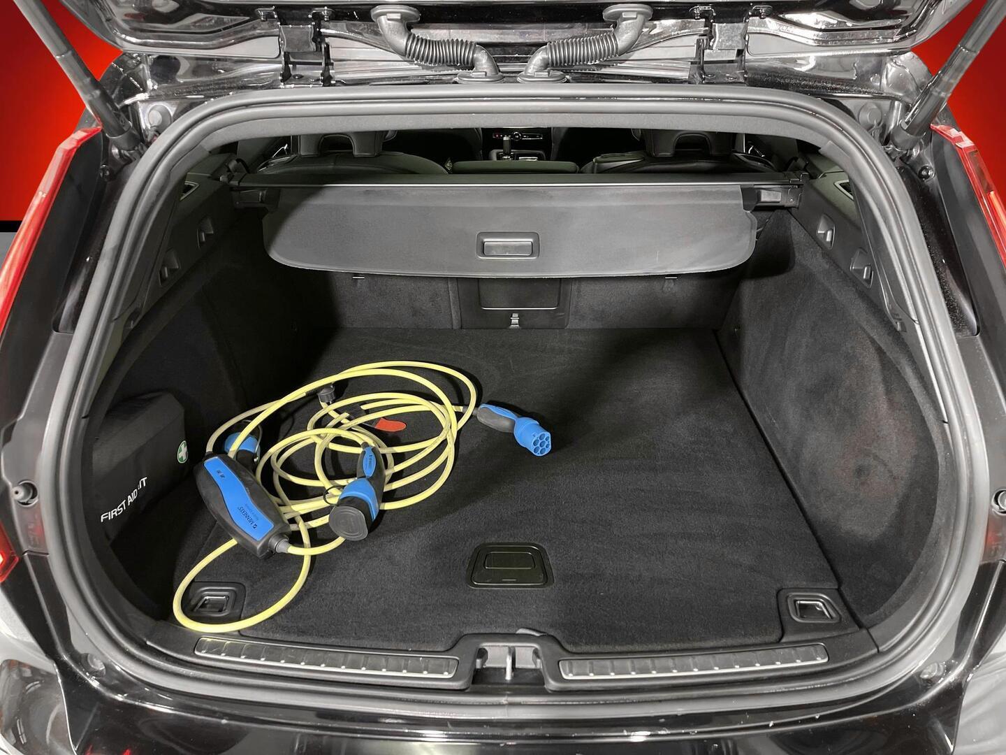VOLVO V60 2020