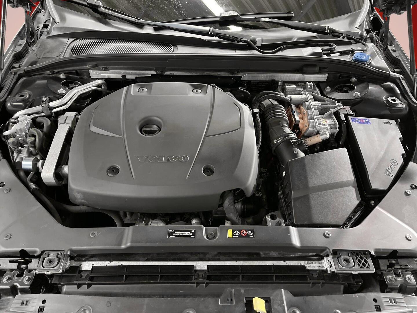 VOLVO V60 2020