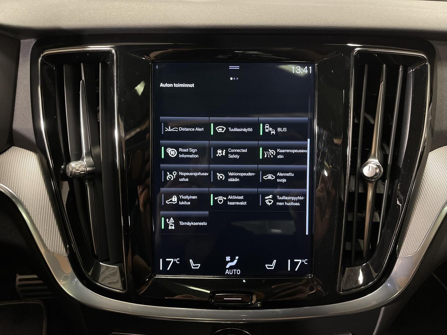 VOLVO V60 2020