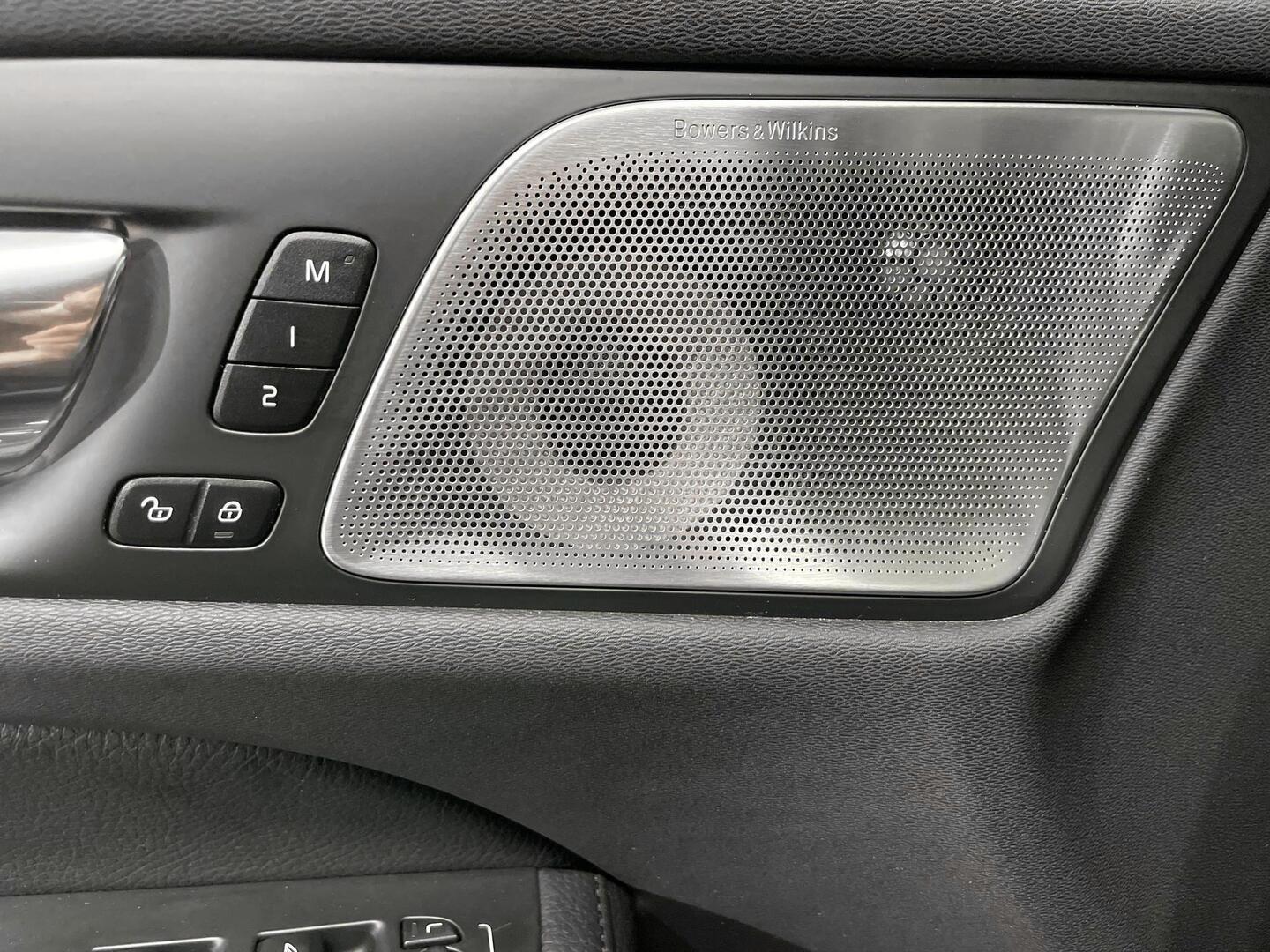VOLVO V60 2020