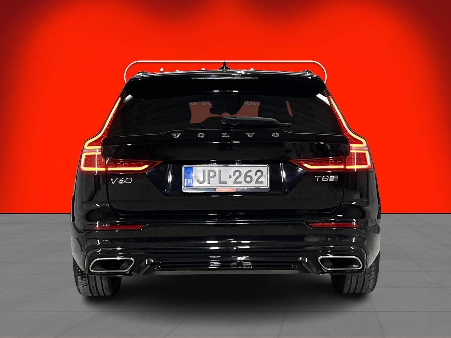 VOLVO V60 2020