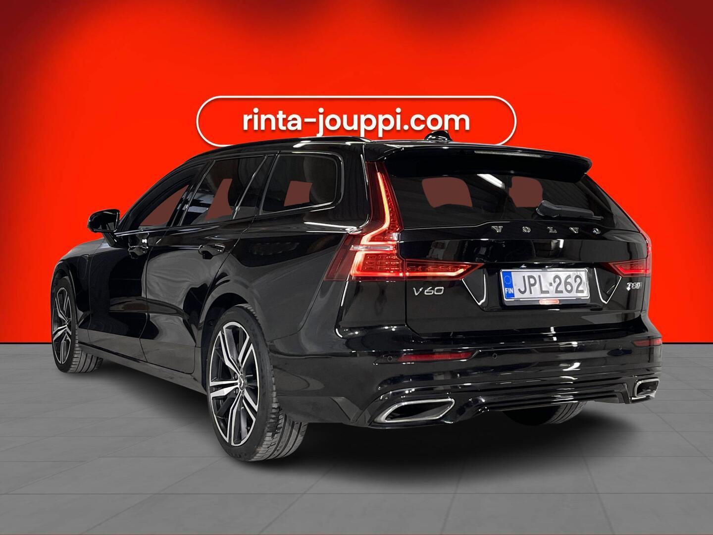 VOLVO V60 2020