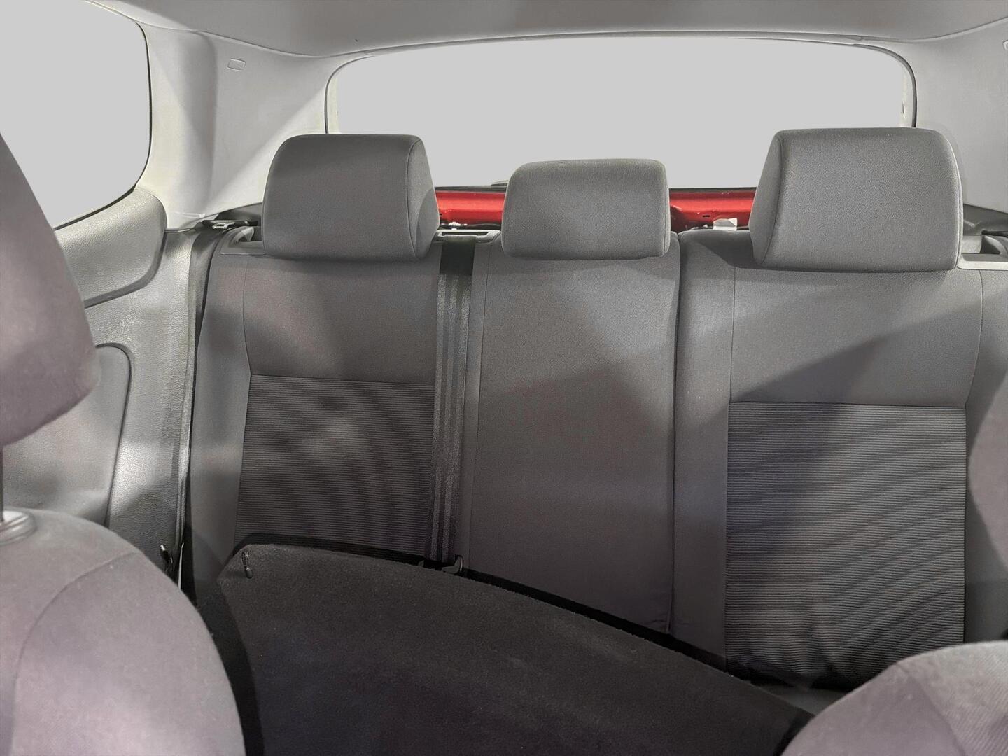 VOLKSWAGEN Golf 2004