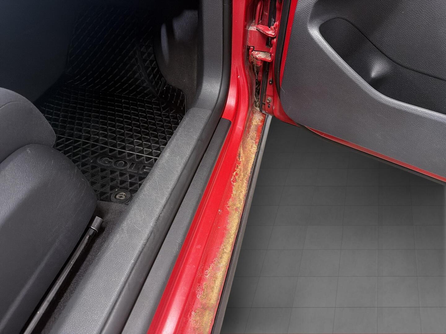 VOLKSWAGEN Golf 2004