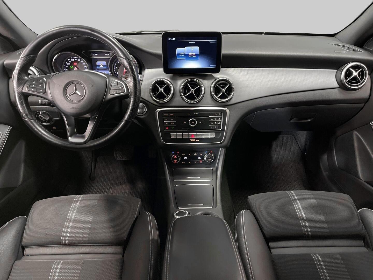 MERCEDES-BENZ CLA 2019