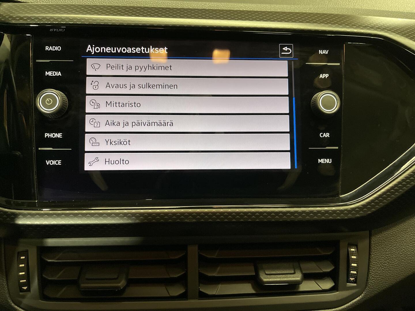 VOLKSWAGEN T-Cross 2023
