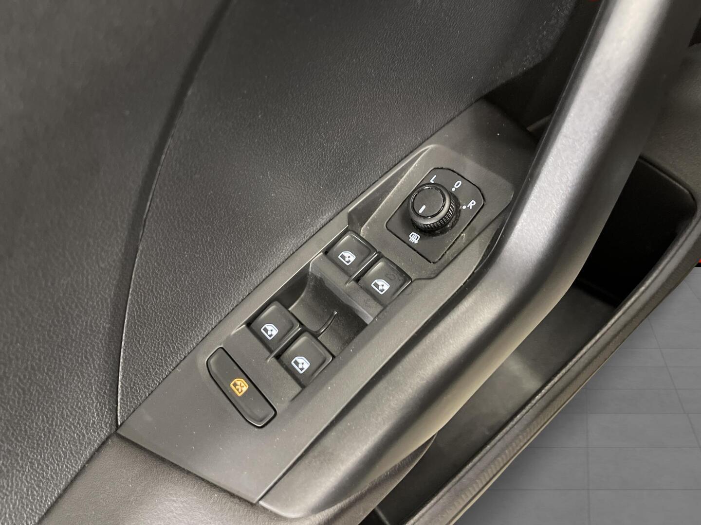 VOLKSWAGEN T-Cross 2023