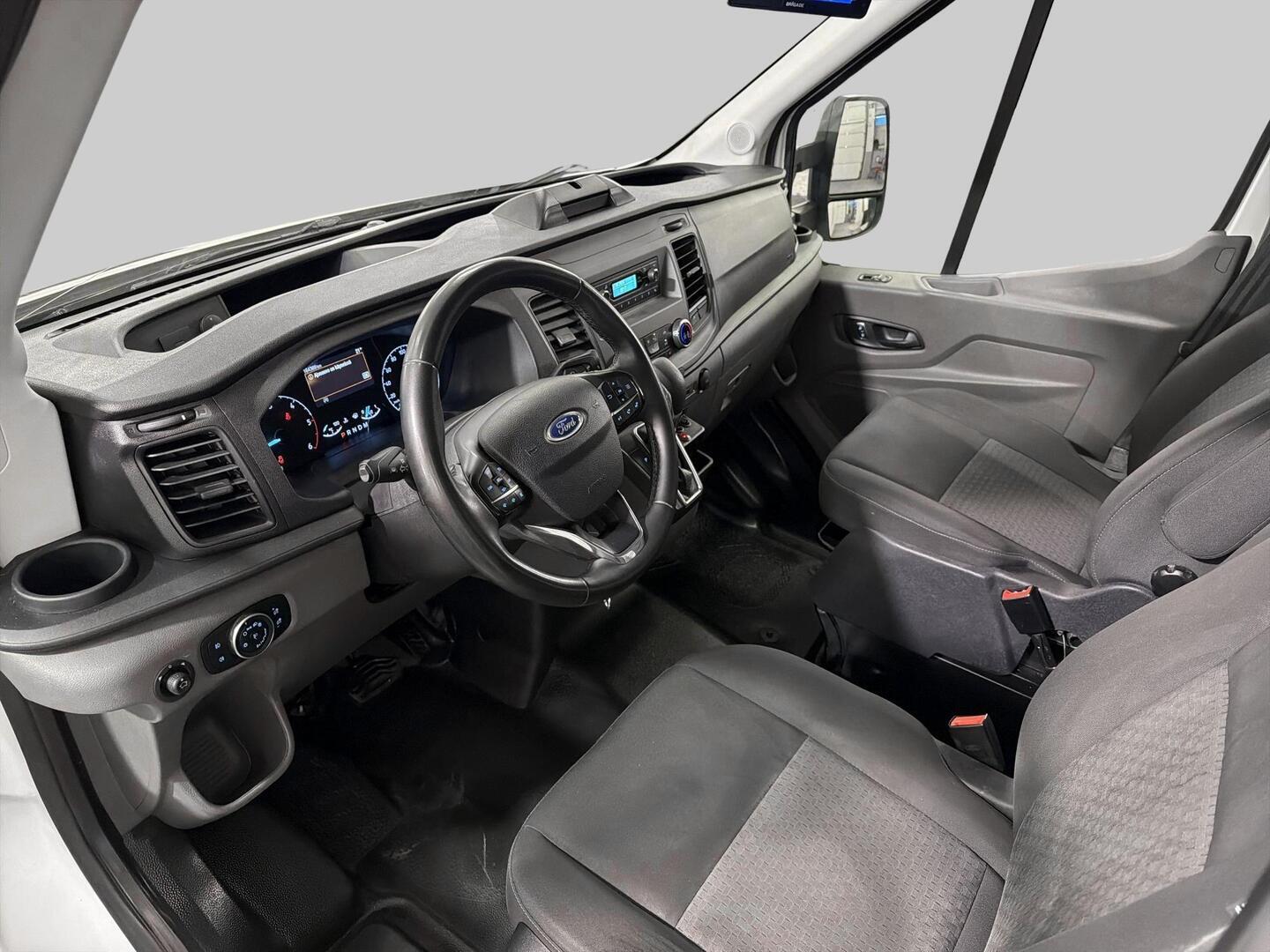 FORD Transit 2023