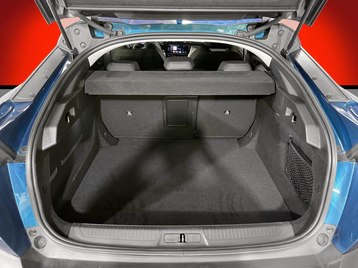 PEUGEOT 408 2025