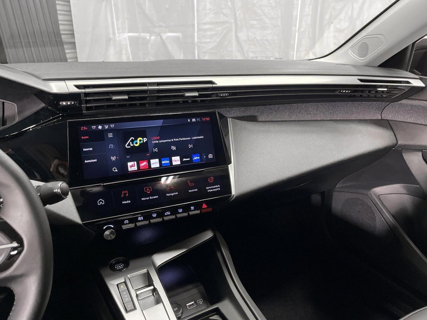 PEUGEOT 408 2025