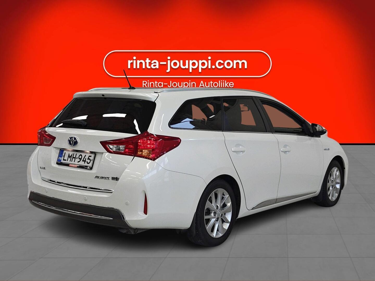 TOYOTA Auris 2013