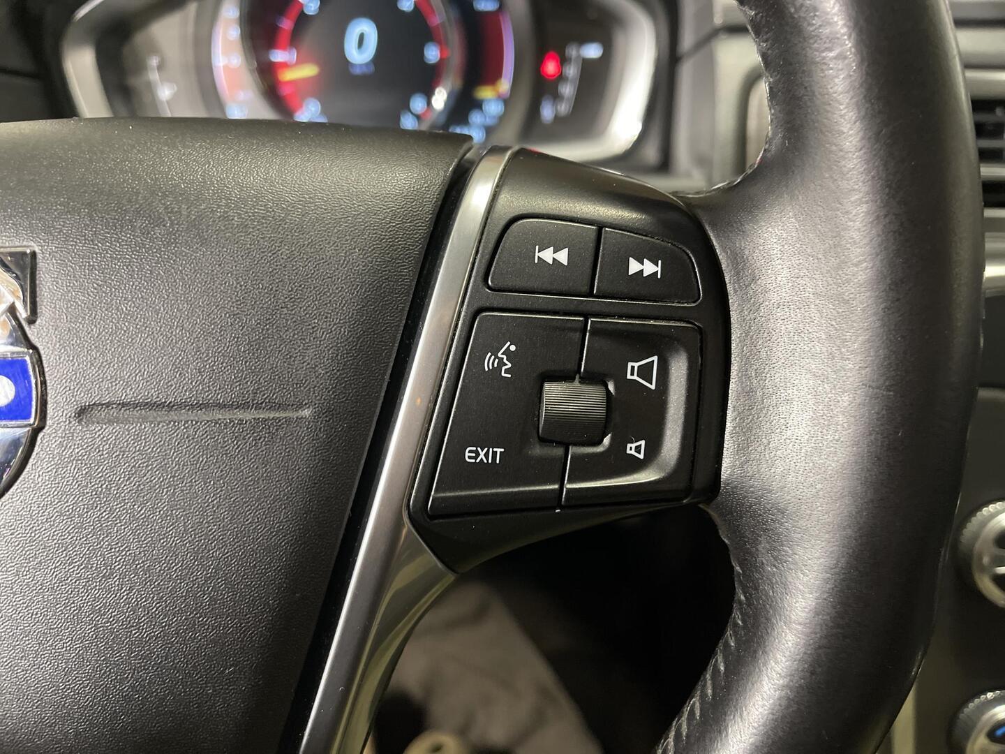 VOLVO XC70 2016