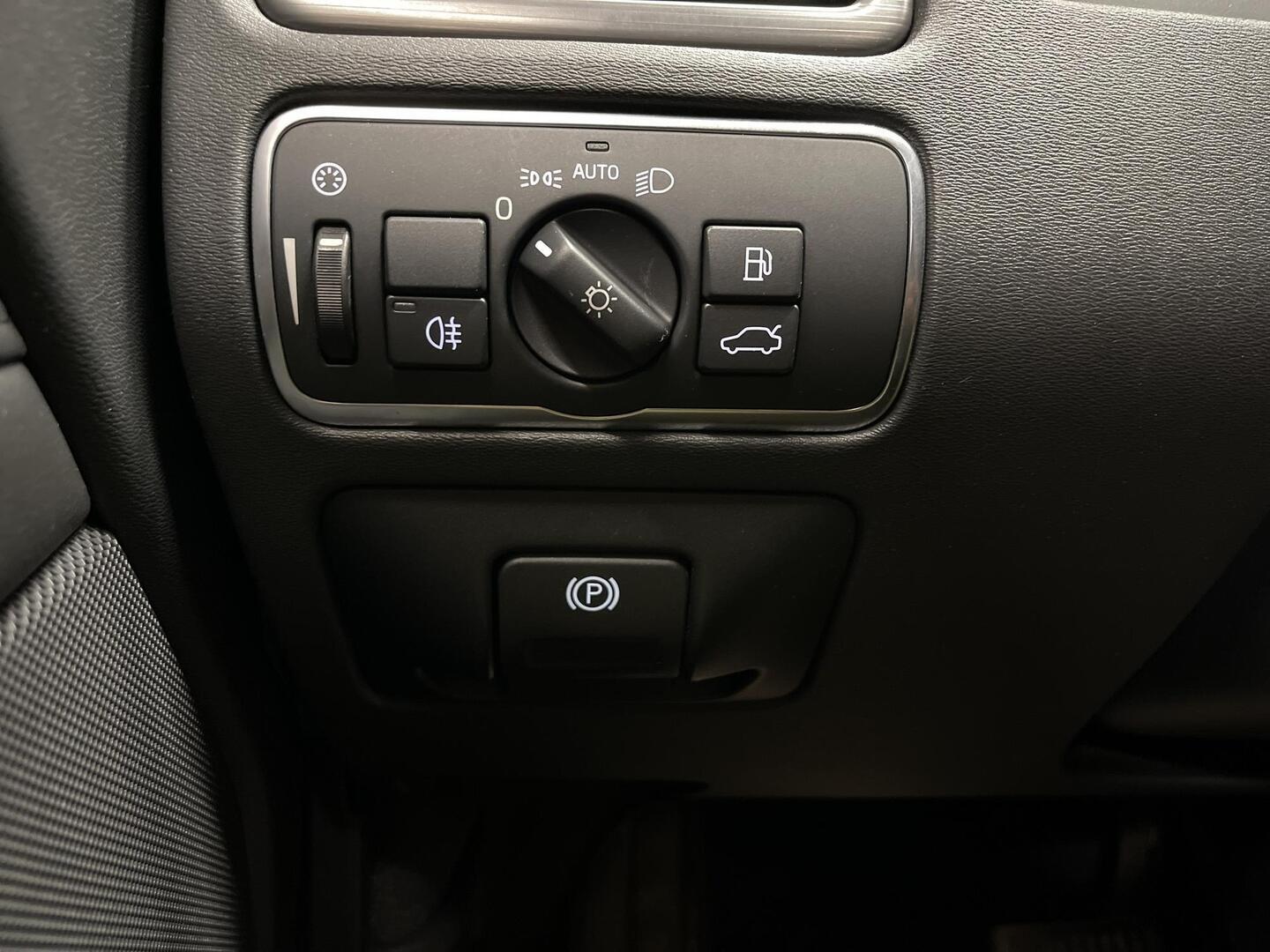 VOLVO XC70 2016