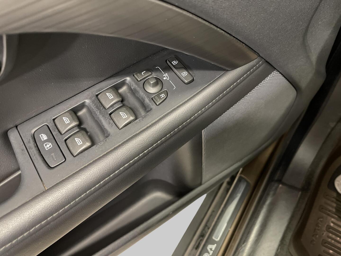 VOLVO XC70 2016