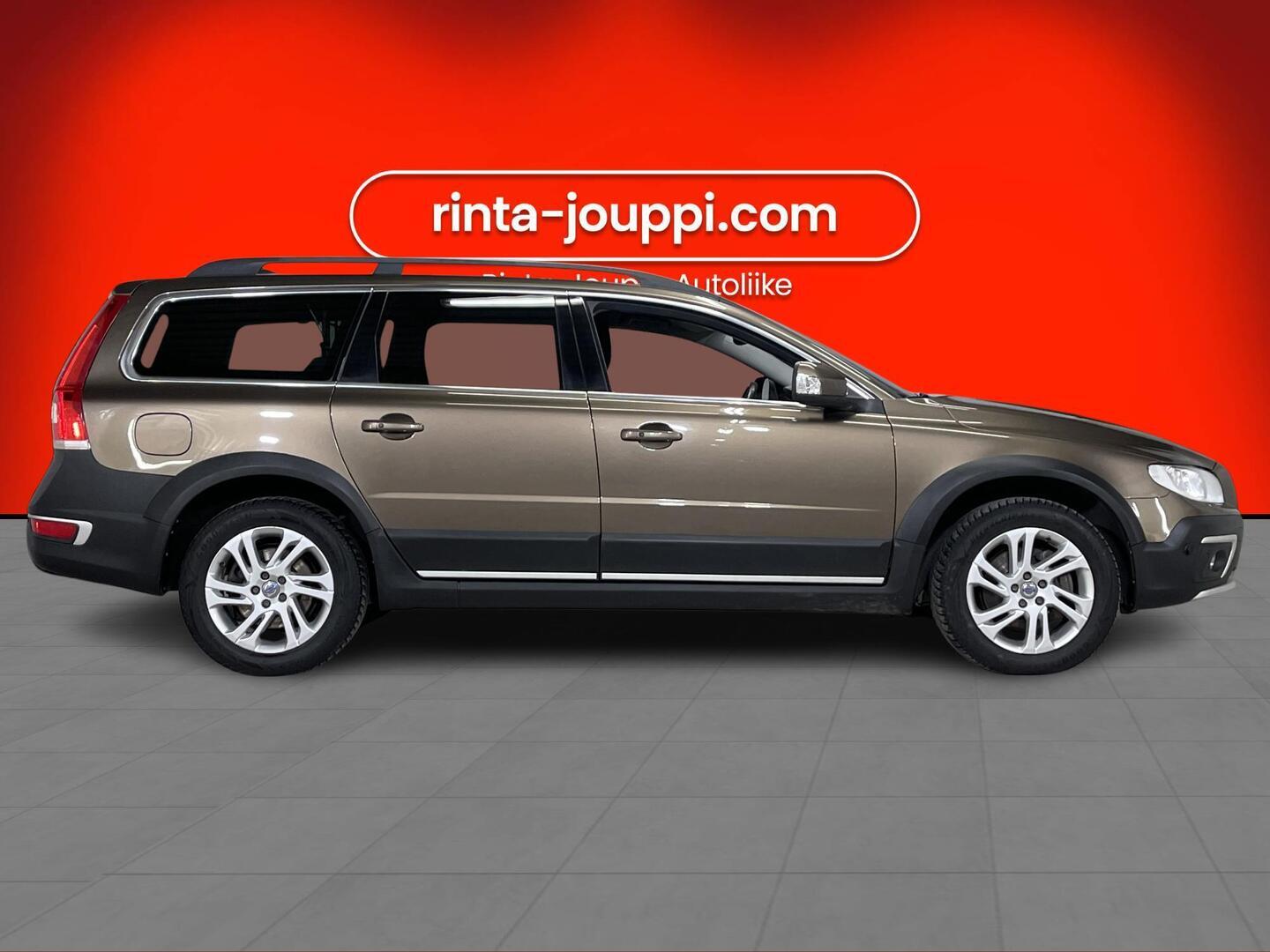VOLVO XC70 2016