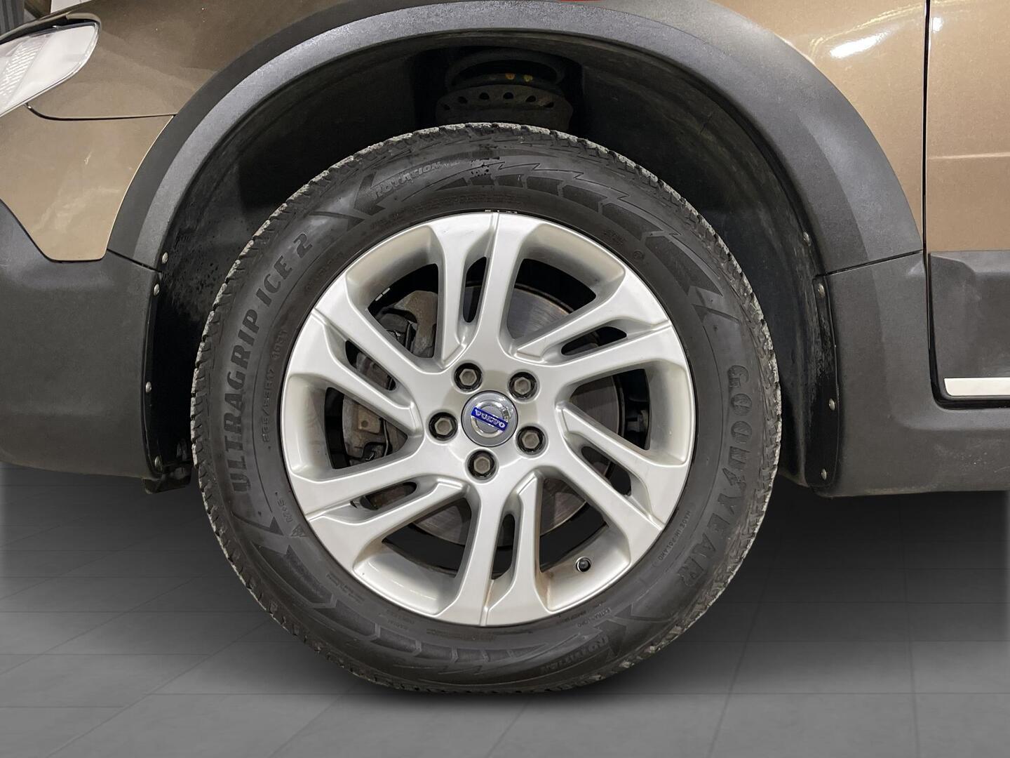 VOLVO XC70 2016