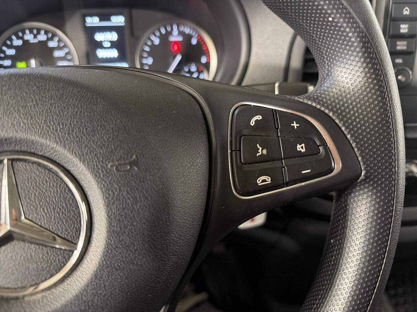 MERCEDES-BENZ Vito 2022