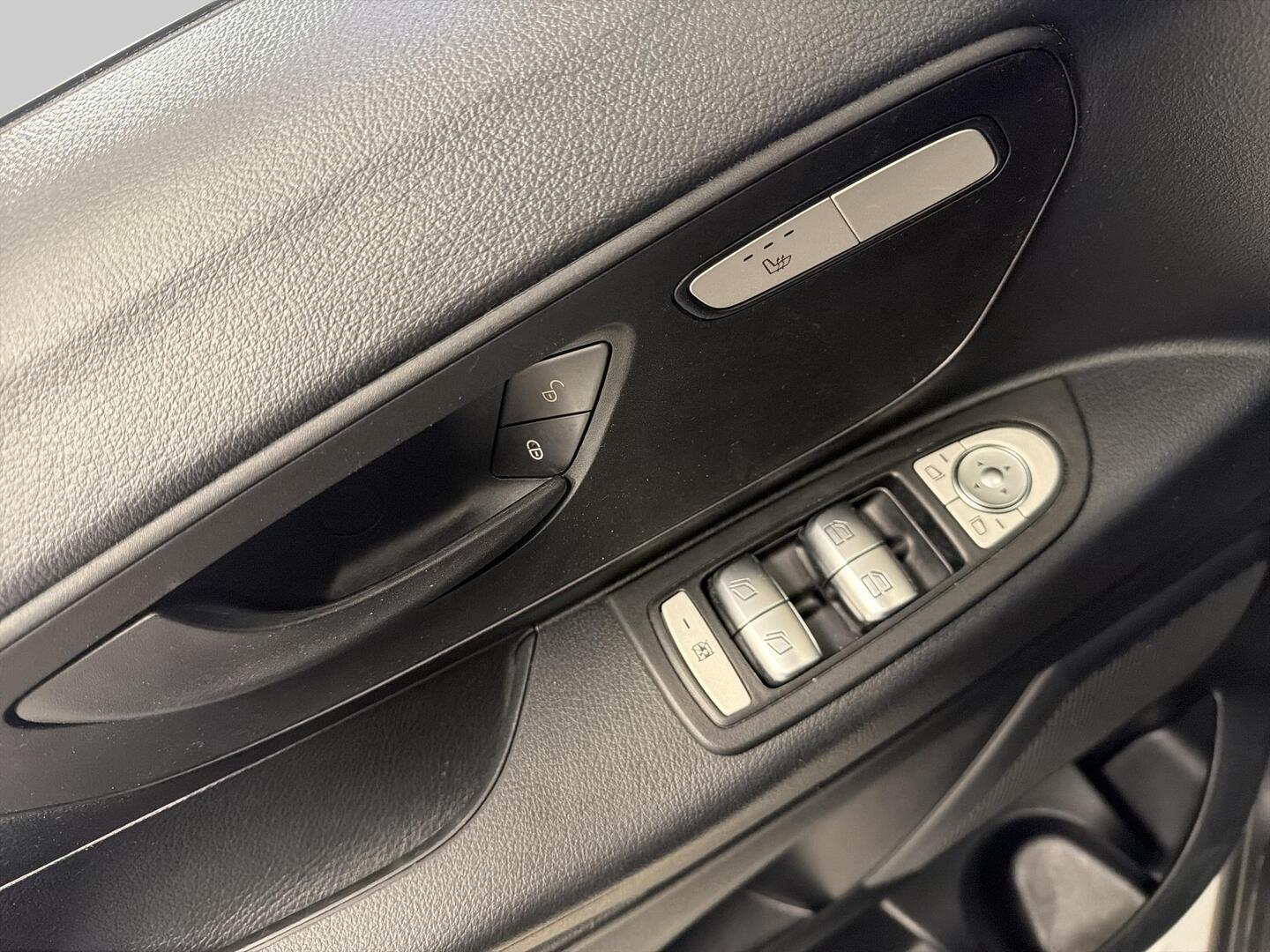 MERCEDES-BENZ Vito 2022