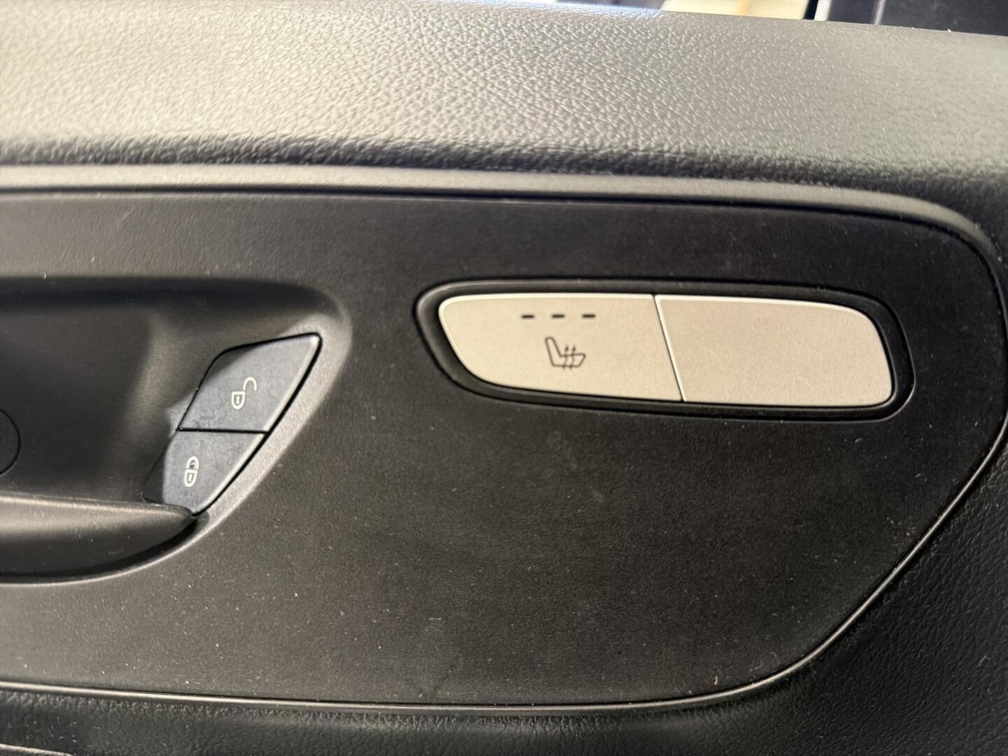 MERCEDES-BENZ Vito 2022