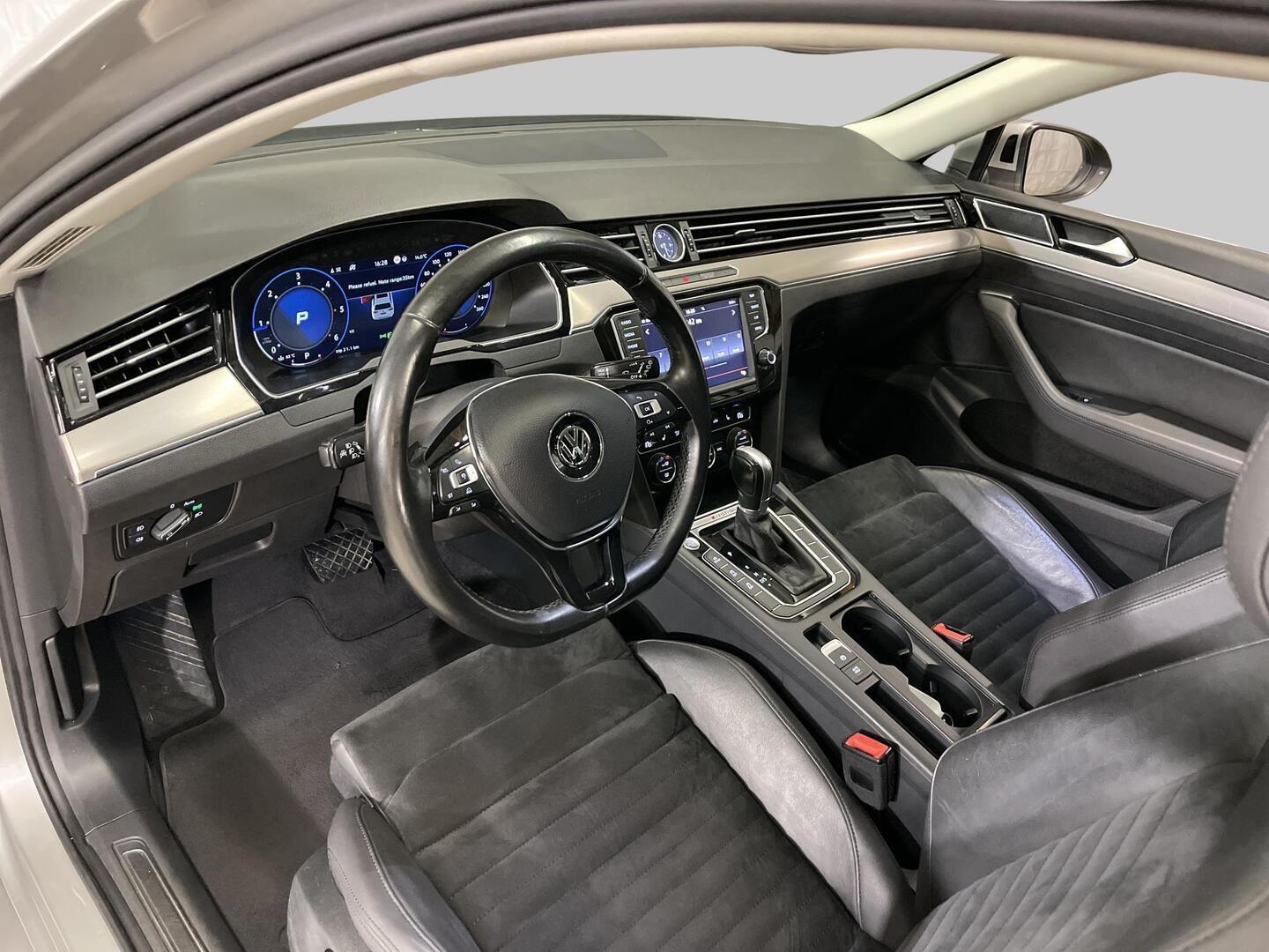 VOLKSWAGEN Passat 2014