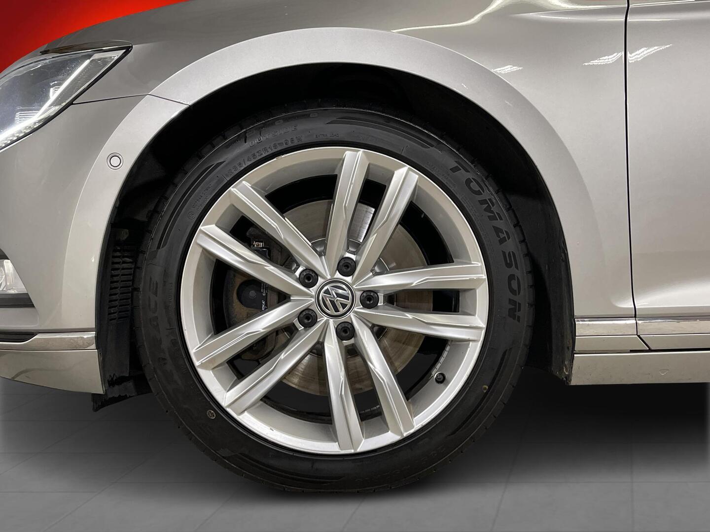 VOLKSWAGEN Passat 2014