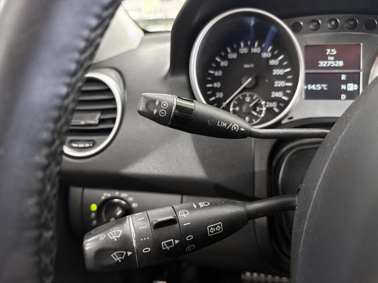 MERCEDES-BENZ ML 2010